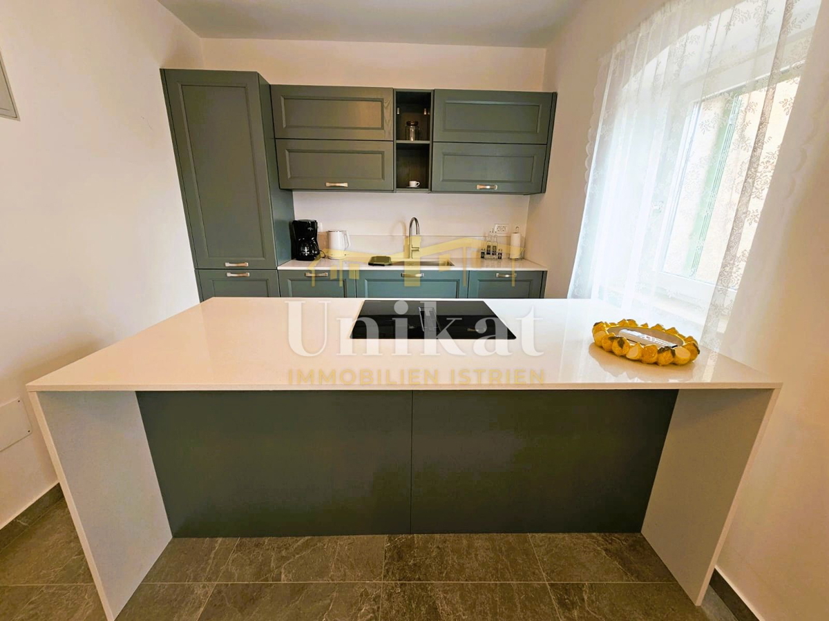 Casa in pietra ristrutturata con piscina e casetta benessere